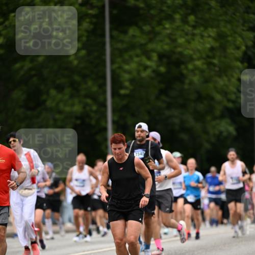 29.06.2025 - hella hamburg halbmarathon Dr. Thomas Lammeyer http://msf.ph/oto/8425304 29.06.2025 10:49:58 Kennedybrücke 1085, 1465, 1774, 2550, 2657, 2664, 2779, 2846, 2954, 3357, 3377, 3879, 3993, 4119, 4820, 5099, 5108, 5190, 5339, 5703, 6763, 7699, 7859, 7912, 8272, 8594, 9536, 10562, 10727, 11119, 11332 meine-sportfotos.de