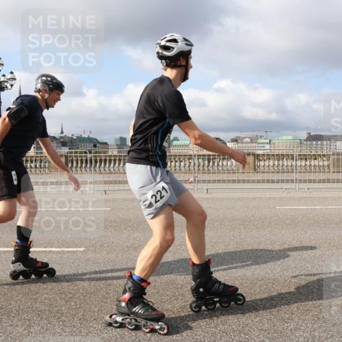 29.06.2025 - hella hamburg halbmarathon Lena Gebhardt http://msf.ph/oto/8425317 29.06.2025 08:58:46 Lombardsbrücke 221 meine-sportfotos.de