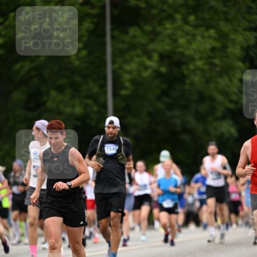 29.06.2025 - hella hamburg halbmarathon Dr. Thomas Lammeyer http://msf.ph/oto/8425361 29.06.2025 10:49:59 Kennedybrücke 1085, 1465, 1774, 2550, 2657, 2664, 2779, 2846, 2954, 2965, 3357, 3377, 3879, 3993, 4119, 4820, 5099, 5108, 5190, 5339, 5703, 5914, 6763, 7699, 7859, 7912, 8272, 8594, 9536, 10562, 10727, 11119, 11332 meine-sportfotos.de