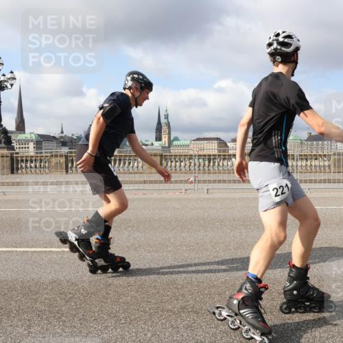 29.06.2025 - hella hamburg halbmarathon Lena Gebhardt http://msf.ph/oto/8425383 29.06.2025 08:58:46 Lombardsbrücke 221 meine-sportfotos.de