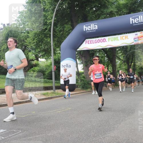 29.06.2025 - hella hamburg halbmarathon KatJ http://msf.ph/oto/8425398 29.06.2025 10:39:20 Zwischen KM18-KM19 1098, 6776, 7409, 8139 meine-sportfotos.de
