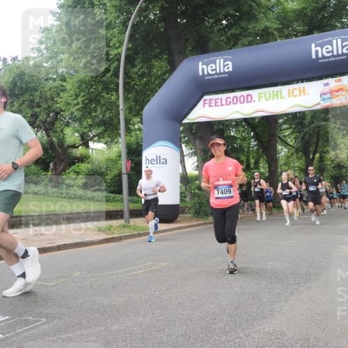 29.06.2025 - hella hamburg halbmarathon KatJ http://msf.ph/oto/8425406 29.06.2025 10:39:20 Zwischen KM18-KM19 1098, 6776, 7409, 8139 meine-sportfotos.de