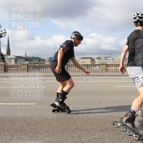 29.06.2025 - hella hamburg halbmarathon Lena Gebhardt http://msf.ph/oto/8425407 29.06.2025 08:58:46 Lombardsbrücke 221 meine-sportfotos.de