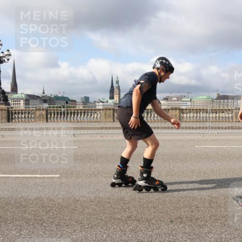 29.06.2025 - hella hamburg halbmarathon Lena Gebhardt http://msf.ph/oto/8425433 29.06.2025 08:58:46 Lombardsbrücke 0000000, 221 meine-sportfotos.de