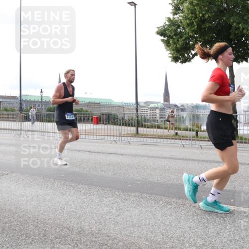 29.06.2025 - hella hamburg halbmarathon Lena Gebhardt http://msf.ph/oto/8425496 29.06.2025 10:28:47 Lombardsbrücke 3731, 1518, 1557, 1869, 3717, 4161, 4362, 4700, 4834, 4982, 5167, 5249, 5250, 5718, 5903, 5939, 6102, 6418, 7169, 7667, 7980, 8327, 8560, 9642, 9716, 9855, 10068, 10434, 12099, 12442, 13045, 13296, 13400, 14205, 15143, 15256, 15452, 15453, 16125, 16643, 18293, 18604, 19180 meine-sportfotos.de