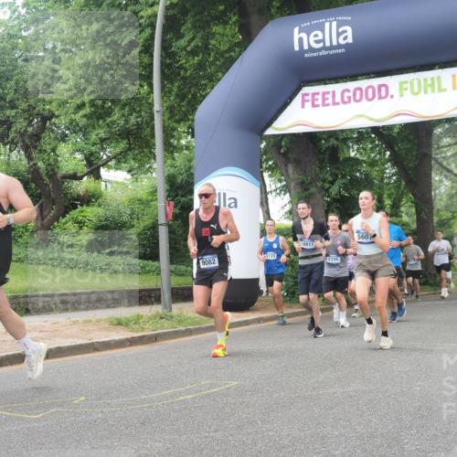 29.06.2025 - hella hamburg halbmarathon KatJ http://msf.ph/oto/8425594 29.06.2025 10:39:24 Zwischen KM18-KM19 3426, 4558, 4635, 5116, 5607, 6776, 7409 meine-sportfotos.de