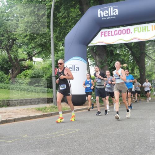 29.06.2025 - hella hamburg halbmarathon KatJ http://msf.ph/oto/8425604 29.06.2025 10:39:24 Zwischen KM18-KM19 3426, 4558, 4635, 5116, 5607, 6776, 7409 meine-sportfotos.de