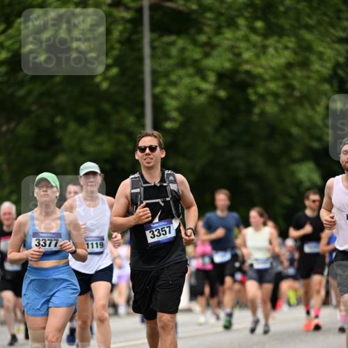 29.06.2025 - hella hamburg halbmarathon Dr. Thomas Lammeyer http://msf.ph/oto/8425654 29.06.2025 10:50:06 Kennedybrücke 1060, 1085, 1465, 1854, 2217, 2657, 2664, 2846, 2954, 2965, 3357, 3377, 3879, 3993, 4099, 4102, 4119, 4820, 5108, 5190, 5339, 5703, 5914, 6393, 6763, 6788, 6980, 7699, 7912, 7983, 8272, 8594, 9536, 10562, 11119, 11332 meine-sportfotos.de