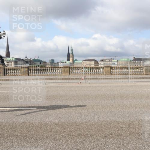 29.06.2025 - hella hamburg halbmarathon Lena Gebhardt http://msf.ph/oto/8425752 29.06.2025 08:58:47 Lombardsbrücke 40 meine-sportfotos.de