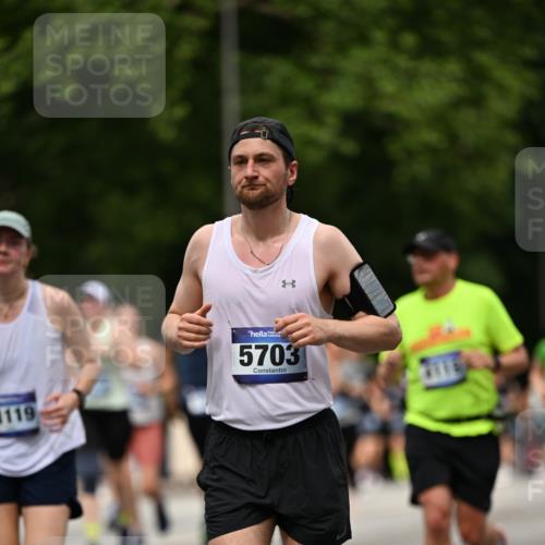 29.06.2025 - hella hamburg halbmarathon Dr. Thomas Lammeyer http://msf.ph/oto/8425764 29.06.2025 10:50:09 Kennedybrücke 1060, 1085, 1465, 1854, 2217, 2657, 2664, 2846, 2954, 2965, 3357, 3377, 3879, 3993, 4099, 4102, 4119, 4820, 5108, 5190, 5339, 5703, 5914, 6393, 6763, 6788, 6980, 7699, 7983, 8272, 8594, 9536, 11119, 11332 meine-sportfotos.de