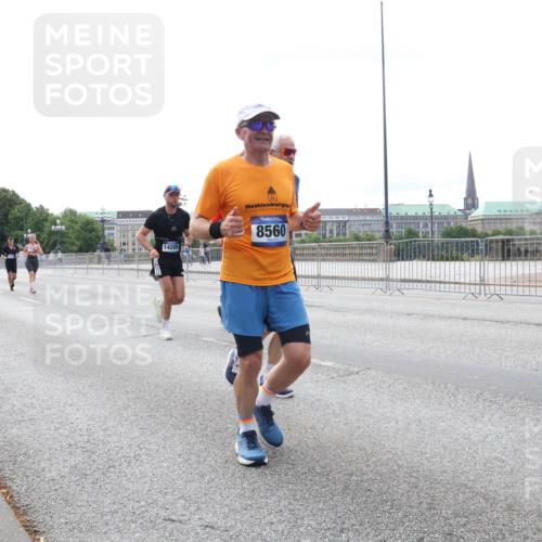 29.06.2025 - hella hamburg halbmarathon Lena Gebhardt http://msf.ph/oto/8425796 29.06.2025 10:28:53 Lombardsbrücke 14205, 8560, 1518, 1557, 1869, 2688, 3717, 4161, 4362, 4700, 4834, 4982, 5167, 5249, 5250, 5718, 5903, 5939, 6102, 6345, 6418, 7169, 7980, 8048, 8560, 9642, 9716, 9855, 10068, 10434, 12099, 12404, 12442, 13400, 14205, 15143, 15256, 15452, 15453, 15952, 15955, 16125, 16643, 18293, 19180 meine-sportfotos.de