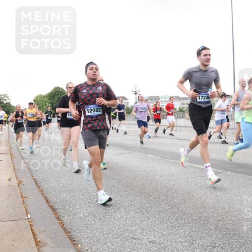 29.06.2025 - hella hamburg halbmarathon Lena Gebhardt http://msf.ph/oto/8425816 29.06.2025 10:53:35 Lombardsbrücke 9785, 12082, 5562, 100, 12280, 17236, 968, 1191, 1340, 1687, 1709, 1753, 1900, 1906, 1984, 2065, 2079, 2409, 2429, 3055, 3226, 4195, 4595, 4626, 4801, 5428, 5430, 5562, 5815, 5856, 5857, 6039, 6041, 6044, 6273, 6306, 6913, 6996, 7039, 7068, 7483, 7537, 7611, 7614, 7876, 7890, 8189, 8212, 8414, 8515, 8906, 9077, 9456, 9531, 9685, 9764, 9771, 9785, 10043, 10175, 10490, 12193, 12219, 12700, 13916, 13917, 14038 meine-sportfotos.de
