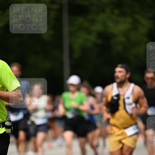 29.06.2025 - hella hamburg halbmarathon Dr. Thomas Lammeyer http://msf.ph/oto/8425866 29.06.2025 10:50:12 Kennedybrücke 1060, 1085, 1426, 1465, 1854, 2217, 2657, 2664, 2846, 2954, 2965, 3357, 3377, 3879, 3993, 4099, 4102, 4119, 4820, 5108, 5703, 5914, 6393, 6763, 6788, 6980, 7530, 7983, 8272, 8594, 11119, 11332, 11393 meine-sportfotos.de