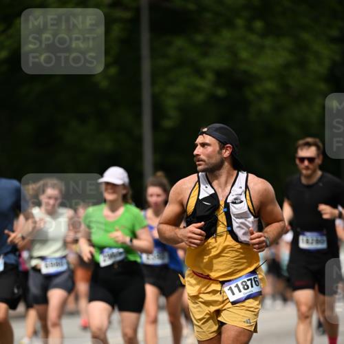 29.06.2025 - hella hamburg halbmarathon Dr. Thomas Lammeyer http://msf.ph/oto/8425893 29.06.2025 10:50:13 Kennedybrücke 1060, 1085, 1421, 1426, 1465, 1854, 2217, 2657, 2664, 2846, 2954, 2965, 3357, 3377, 3879, 4099, 4102, 4119, 4820, 5108, 5703, 5914, 6393, 6763, 6788, 6980, 7530, 7983, 8272, 8594, 11119, 11332, 11393 meine-sportfotos.de