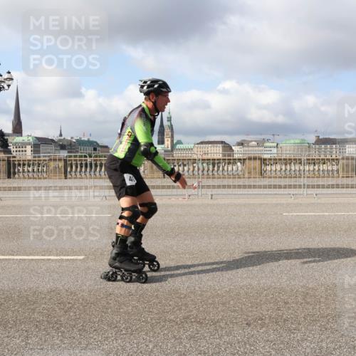 29.06.2025 - hella hamburg halbmarathon Lena Gebhardt http://msf.ph/oto/8425898 29.06.2025 08:58:47 Lombardsbrücke 40 meine-sportfotos.de