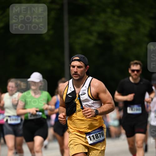 29.06.2025 - hella hamburg halbmarathon Dr. Thomas Lammeyer http://msf.ph/oto/8425914 29.06.2025 10:50:13 Kennedybrücke 1060, 1085, 1421, 1426, 1465, 1854, 2217, 2657, 2664, 2846, 2954, 2965, 3357, 3377, 3879, 4099, 4102, 4119, 4820, 5108, 5703, 5914, 6393, 6763, 6788, 6980, 7530, 7983, 8272, 8594, 11119, 11332, 11393 meine-sportfotos.de