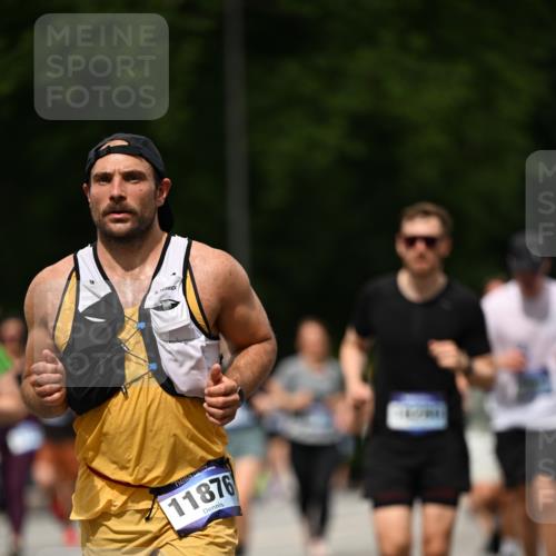 29.06.2025 - hella hamburg halbmarathon Dr. Thomas Lammeyer http://msf.ph/oto/8425941 29.06.2025 10:50:14 Kennedybrücke 1060, 1085, 1421, 1426, 1465, 1854, 2217, 2657, 2664, 2846, 2954, 2965, 3357, 3377, 3879, 4099, 4102, 4119, 4820, 5108, 5703, 5914, 6393, 6763, 6788, 6980, 7530, 7983, 8272, 8594, 11119, 11332, 11393 meine-sportfotos.de