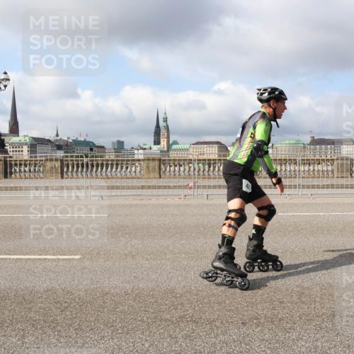 29.06.2025 - hella hamburg halbmarathon Lena Gebhardt http://msf.ph/oto/8425968 29.06.2025 08:58:47 Lombardsbrücke 40 meine-sportfotos.de