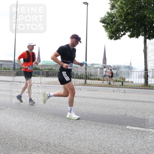 29.06.2025 - hella hamburg halbmarathon Lena Gebhardt http://msf.ph/oto/8425993 29.06.2025 10:28:55 Lombardsbrücke 6418, 1420, 1518, 1557, 1869, 2688, 3717, 4161, 4362, 4700, 4834, 4982, 5167, 5249, 5250, 5718, 5903, 5939, 6102, 6345, 6418, 7169, 7980, 8048, 8560, 9642, 9716, 9855, 10068, 10198, 10434, 12099, 12404, 12442, 13090, 14205, 15143, 15256, 15452, 15453, 15952, 15955, 16125, 16643, 18293 meine-sportfotos.de