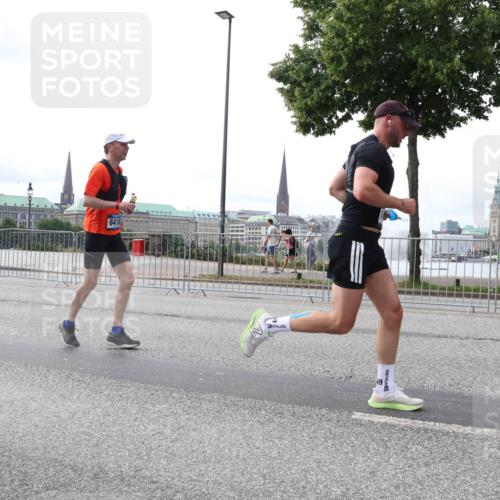 29.06.2025 - hella hamburg halbmarathon Lena Gebhardt http://msf.ph/oto/8426045 29.06.2025 10:28:55 Lombardsbrücke 6418, 1518, 1557, 1869, 2688, 3717, 4161, 4362, 4700, 4834, 4982, 5167, 5249, 5250, 5718, 5903, 5939, 6102, 6345, 6418, 7169, 7980, 8048, 8560, 9642, 9716, 9855, 10068, 10198, 10434, 12099, 12404, 12442, 13090, 14205, 15143, 15256, 15452, 15453, 15952, 15955, 16125, 16643, 18293 meine-sportfotos.de
