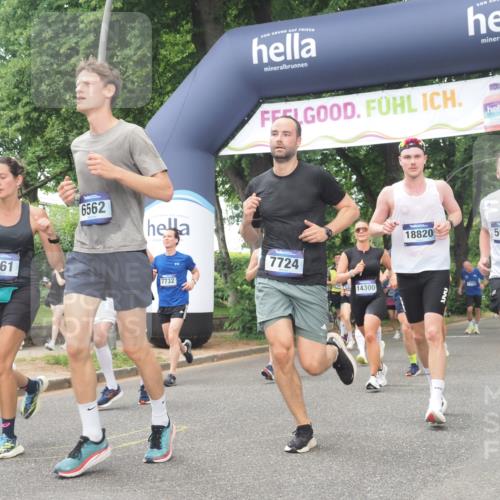29.06.2025 - hella hamburg halbmarathon KatJ http://msf.ph/oto/8426062 29.06.2025 10:39:30 Zwischen KM18-KM19 2396, 3426, 4558, 4635, 4814, 4839, 5032, 5116, 5607, 6562, 7724, 8661, 8710, 8720 meine-sportfotos.de