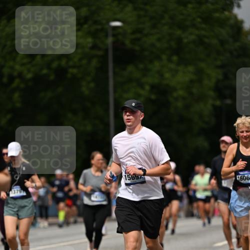 29.06.2025 - hella hamburg halbmarathon Dr. Thomas Lammeyer http://msf.ph/oto/8426069 29.06.2025 10:50:17 Kennedybrücke 1060, 1085, 1421, 1426, 1465, 1854, 2217, 2657, 2664, 2954, 2965, 3357, 3377, 4099, 4102, 4119, 4223, 4224, 4820, 5108, 5703, 5914, 6393, 6763, 6788, 6980, 7303, 7530, 7983, 8594, 10812, 11119, 11332, 11393 meine-sportfotos.de