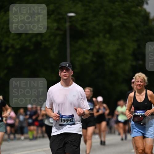 29.06.2025 - hella hamburg halbmarathon Dr. Thomas Lammeyer http://msf.ph/oto/8426083 29.06.2025 10:50:17 Kennedybrücke 1060, 1085, 1421, 1426, 1465, 1854, 2217, 2657, 2664, 2954, 2965, 3357, 3377, 4099, 4102, 4119, 4223, 4224, 4820, 5108, 5703, 5914, 6393, 6763, 6788, 6980, 7303, 7530, 7983, 8594, 10812, 11119, 11332, 11393 meine-sportfotos.de