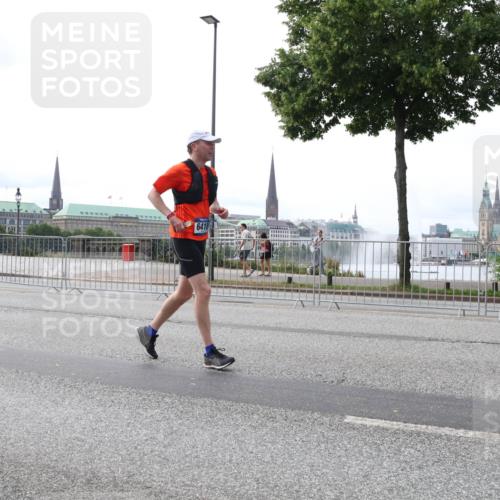 29.06.2025 - hella hamburg halbmarathon Lena Gebhardt http://msf.ph/oto/8426095 29.06.2025 10:28:56 Lombardsbrücke 6418, 1518, 1557, 1869, 2688, 3717, 4161, 4362, 4700, 4834, 4982, 5167, 5249, 5250, 5718, 5903, 5939, 6102, 6345, 6418, 7169, 7980, 8048, 8560, 9642, 9716, 9855, 10068, 10198, 10434, 12099, 12404, 12442, 13090, 14205, 15143, 15256, 15452, 15453, 15952, 15955, 16125, 16643, 16673, 18293 meine-sportfotos.de
