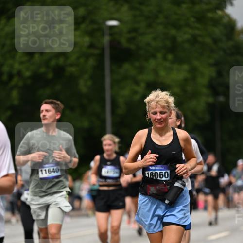 29.06.2025 - hella hamburg halbmarathon Dr. Thomas Lammeyer http://msf.ph/oto/8426138 29.06.2025 10:50:19 Kennedybrücke 1060, 1085, 1421, 1426, 1465, 1854, 2008, 2217, 2657, 2664, 2965, 3357, 3377, 4099, 4102, 4119, 4223, 4224, 4820, 5108, 5703, 5914, 6393, 6763, 6788, 6980, 7303, 7530, 7983, 10812, 11119, 11332, 11393 meine-sportfotos.de