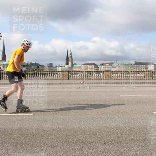 29.06.2025 - hella hamburg halbmarathon Lena Gebhardt http://msf.ph/oto/8426201 29.06.2025 08:58:48 Lombardsbrücke 53 meine-sportfotos.de
