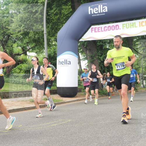 29.06.2025 - hella hamburg halbmarathon KatJ http://msf.ph/oto/8426226 29.06.2025 10:39:34 Zwischen KM18-KM19 2364, 4121, 4814, 4839, 5032, 5482, 6562, 6657, 7178, 7724, 7732, 8172, 8661, 8710, 8720 meine-sportfotos.de
