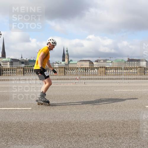 29.06.2025 - hella hamburg halbmarathon Lena Gebhardt http://msf.ph/oto/8426250 29.06.2025 08:58:48 Lombardsbrücke  meine-sportfotos.de