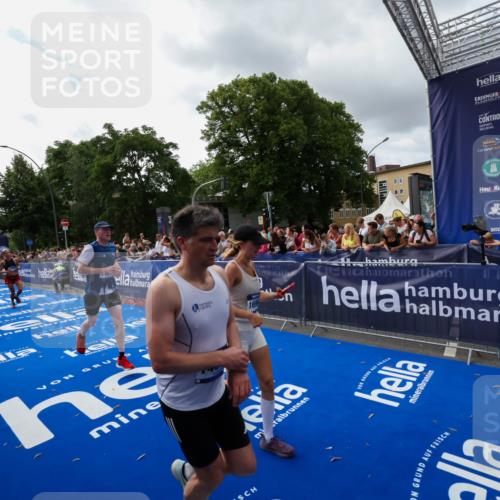 29.06.2025 - hella hamburg halbmarathon Zöllner http://msf.ph/oto/8426254 29.06.2025 10:35:14 Ziel 4740, 7628, 11559, 12514, 14069, 15415, 16964, 17022 meine-sportfotos.de