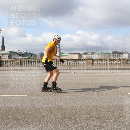 29.06.2025 - hella hamburg halbmarathon Lena Gebhardt http://msf.ph/oto/8426272 29.06.2025 08:58:48 Lombardsbrücke  meine-sportfotos.de