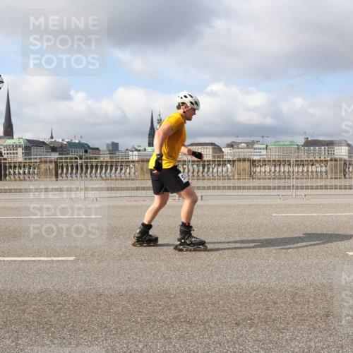 29.06.2025 - hella hamburg halbmarathon Lena Gebhardt http://msf.ph/oto/8426301 29.06.2025 08:58:49 Lombardsbrücke  meine-sportfotos.de