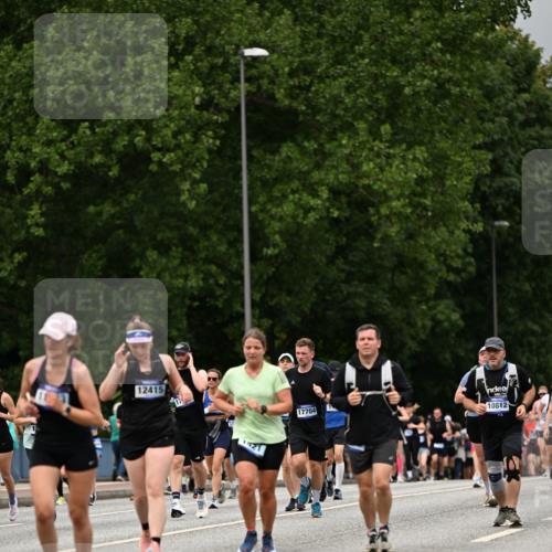 29.06.2025 - hella hamburg halbmarathon Dr. Thomas Lammeyer http://msf.ph/oto/8426309 29.06.2025 10:50:23 Kennedybrücke 1060, 1085, 1421, 1426, 1465, 1854, 1983, 2008, 2217, 2657, 2664, 2965, 3357, 3377, 4099, 4102, 4119, 4223, 4224, 5044, 5914, 6393, 6788, 6980, 7303, 7530, 7983, 10367, 10812, 11119, 11393 meine-sportfotos.de