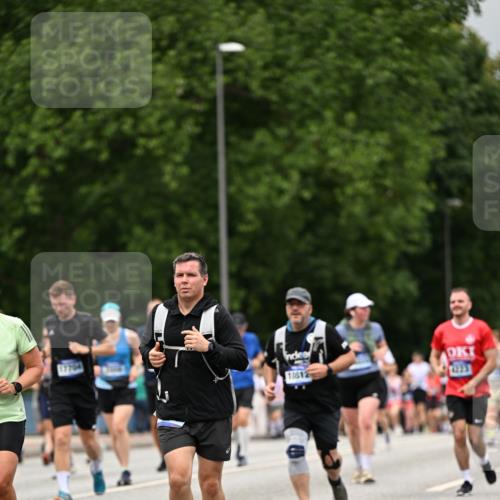29.06.2025 - hella hamburg halbmarathon Dr. Thomas Lammeyer http://msf.ph/oto/8426436 29.06.2025 10:50:27 Kennedybrücke 1060, 1421, 1426, 1465, 1695, 1854, 1983, 2008, 2217, 2398, 2917, 2965, 4099, 4102, 4223, 4224, 5044, 5914, 6124, 6161, 6393, 6788, 6980, 7303, 7530, 7983, 10367, 10812, 11393 meine-sportfotos.de