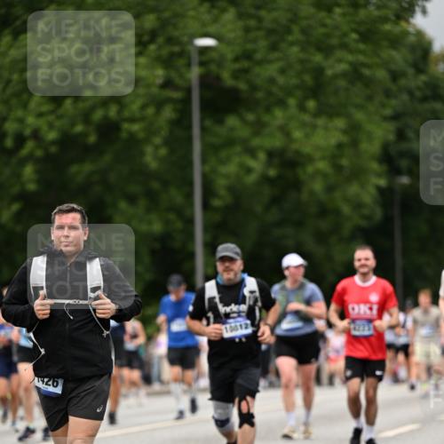 29.06.2025 - hella hamburg halbmarathon Dr. Thomas Lammeyer http://msf.ph/oto/8426487 29.06.2025 10:50:28 Kennedybrücke 1060, 1421, 1426, 1465, 1695, 1854, 1983, 2008, 2217, 2398, 2917, 2965, 4099, 4102, 4223, 4224, 5044, 5914, 6124, 6161, 6393, 6788, 6980, 7303, 7530, 7983, 10230, 10367, 10812, 11393 meine-sportfotos.de