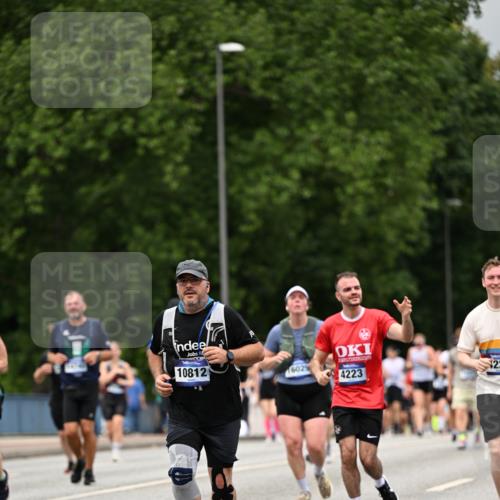 29.06.2025 - hella hamburg halbmarathon Dr. Thomas Lammeyer http://msf.ph/oto/8426527 29.06.2025 10:50:29 Kennedybrücke 1060, 1421, 1426, 1695, 1854, 1983, 2008, 2217, 2398, 2917, 2965, 3164, 4099, 4102, 4223, 4224, 5044, 5914, 6124, 6161, 6393, 6788, 6980, 7303, 7530, 7983, 10230, 10367, 10812, 11393 meine-sportfotos.de