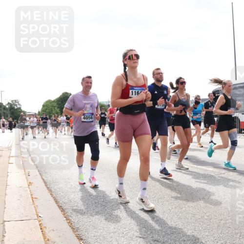 29.06.2025 - hella hamburg halbmarathon Lena Gebhardt http://msf.ph/oto/8426559 29.06.2025 10:43:31 Lombardsbrücke 4056, 116, 1023, 1149, 1155, 1310, 1400, 1467, 1788, 1816, 1878, 2103, 2158, 2267, 2361, 2733, 2971, 3074, 3238, 3329, 3390, 3518, 3597, 3638, 4056, 4177, 4302, 4367, 4680, 4866, 5192, 5201, 5214, 5268, 5370, 5610, 5720, 5755, 6012, 6036, 6096, 6226, 6334, 6440, 6931, 6971, 6973, 7043, 7197, 7205, 7206, 7461, 7489, 7504, 7872, 7926, 8000, 8058, 8135, 8184, 8233, 8408, 8435, 8504, 9072, 9639, 9641, 9644, 9704, 9831, 9976, 10083, 10097, 10200, 10202 meine-sportfotos.de