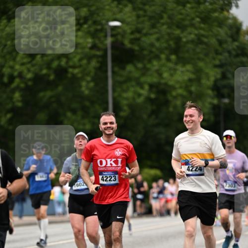 29.06.2025 - hella hamburg halbmarathon Dr. Thomas Lammeyer http://msf.ph/oto/8426615 29.06.2025 10:50:31 Kennedybrücke 1060, 1421, 1426, 1695, 1854, 1983, 2008, 2217, 2398, 2917, 3160, 3164, 4099, 4102, 4223, 4224, 5044, 6124, 6161, 6393, 6788, 6980, 7303, 7530, 7983, 8477, 10230, 10367, 10812, 11393 meine-sportfotos.de