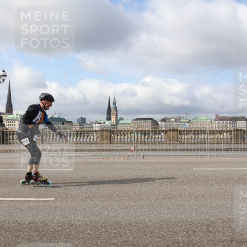 29.06.2025 - hella hamburg halbmarathon Lena Gebhardt http://msf.ph/oto/8426638 29.06.2025 08:58:59 Lombardsbrücke 115 meine-sportfotos.de