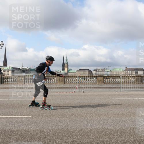 29.06.2025 - hella hamburg halbmarathon Lena Gebhardt http://msf.ph/oto/8426693 29.06.2025 08:58:59 Lombardsbrücke 115 meine-sportfotos.de