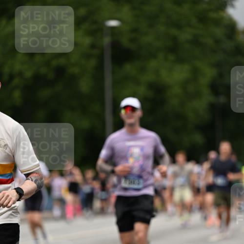 29.06.2025 - hella hamburg halbmarathon Dr. Thomas Lammeyer http://msf.ph/oto/8426764 29.06.2025 10:50:34 Kennedybrücke 1421, 1426, 1695, 1854, 1983, 2008, 2217, 2398, 2917, 3160, 3164, 4099, 4202, 4223, 4224, 4296, 5044, 6124, 6161, 6788, 7303, 7530, 7983, 8477, 9243, 10230, 10367, 10812, 11393 meine-sportfotos.de