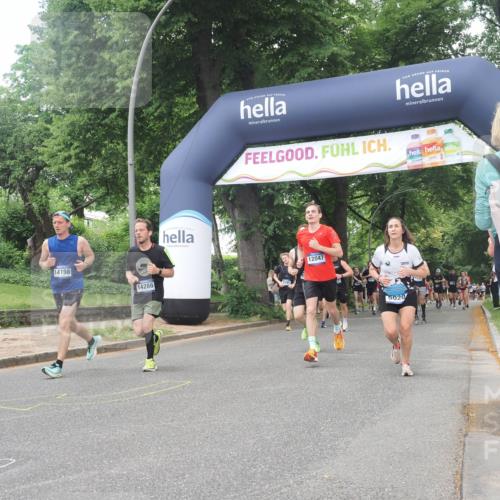 29.06.2025 - hella hamburg halbmarathon KatJ http://msf.ph/oto/8426902 29.06.2025 10:39:49 Zwischen KM18-KM19 1257, 1657, 2814, 5008, 5020, 5093, 6198, 7383, 7475 meine-sportfotos.de
