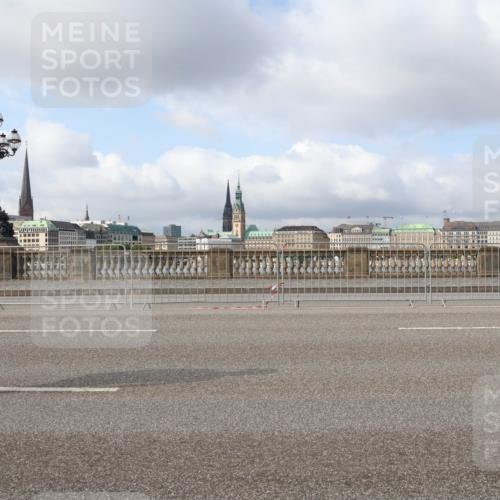 29.06.2025 - hella hamburg halbmarathon Lena Gebhardt http://msf.ph/oto/8426929 29.06.2025 08:59:02 Lombardsbrücke 281 meine-sportfotos.de