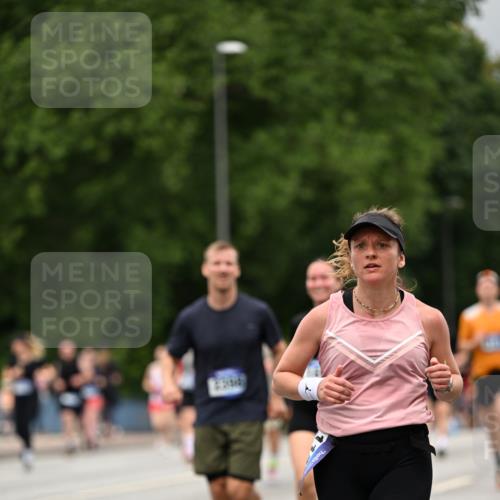 29.06.2025 - hella hamburg halbmarathon Dr. Thomas Lammeyer http://msf.ph/oto/8426951 29.06.2025 10:50:39 Kennedybrücke 1033, 1421, 1426, 1695, 1867, 1868, 1924, 1983, 2008, 2398, 2773, 2917, 3160, 3164, 4202, 4223, 4224, 4296, 4317, 4572, 5044, 6124, 6161, 7303, 7530, 8477, 9243, 9445, 10030, 10230, 10327, 10329, 10367, 10812, 11253, 11393 meine-sportfotos.de