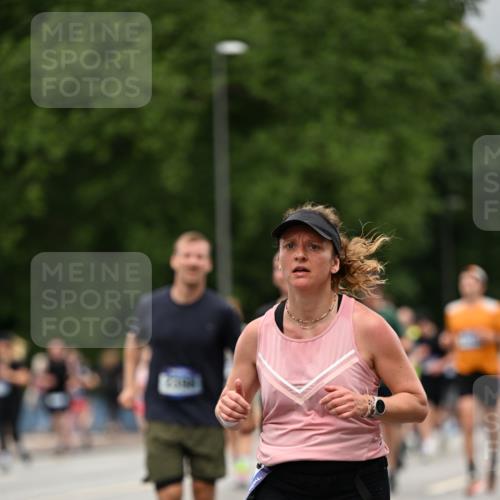 29.06.2025 - hella hamburg halbmarathon Dr. Thomas Lammeyer http://msf.ph/oto/8426972 29.06.2025 10:50:39 Kennedybrücke 1033, 1421, 1426, 1695, 1867, 1868, 1924, 1983, 2008, 2398, 2773, 2917, 3160, 3164, 4202, 4223, 4224, 4296, 4317, 4572, 5044, 6124, 6161, 7303, 7530, 8477, 9243, 9445, 10030, 10230, 10327, 10329, 10367, 10812, 11253, 11393 meine-sportfotos.de