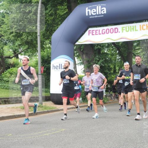 29.06.2025 - hella hamburg halbmarathon KatJ http://msf.ph/oto/8427009 29.06.2025 10:39:55 Zwischen KM18-KM19 1257, 1657, 1706, 2111, 2540, 2595, 4837, 6164, 7130, 7475, 8447 meine-sportfotos.de