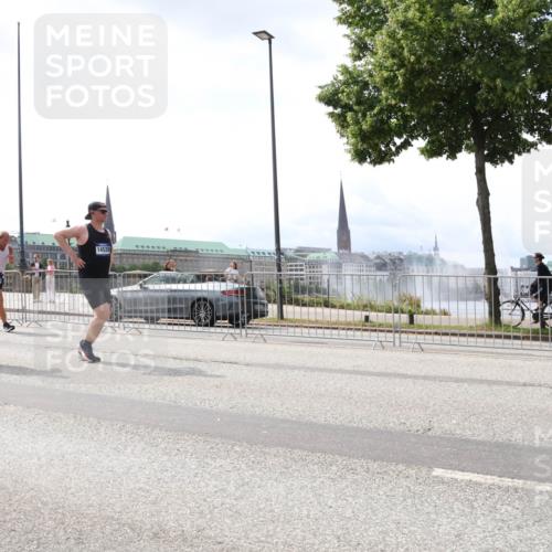 29.06.2025 - hella hamburg halbmarathon Lena Gebhardt http://msf.ph/oto/8427257 29.06.2025 10:43:36 Lombardsbrücke 11279, 191, 14528, 1023, 1155, 1310, 1400, 1816, 1878, 2073, 2733, 3074, 3238, 3288, 3329, 3390, 3597, 3638, 4056, 4177, 4302, 4367, 4680, 4866, 5192, 5201, 5214, 5293, 5370, 5610, 5720, 5890, 6012, 6036, 6096, 6226, 6334, 6440, 6931, 6971, 6973, 7197, 7205, 7206, 7461, 7489, 7504, 7872, 7926, 8000, 8058, 8135, 8184, 8233, 8408, 8435, 8504, 9639, 9641, 9704, 9831, 9976, 10083, 10097, 10200, 10202 meine-sportfotos.de